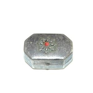 Vintage Pill Box Estate Silver Ornate Pill Trinket Lid Ring Jewelry 2" Box